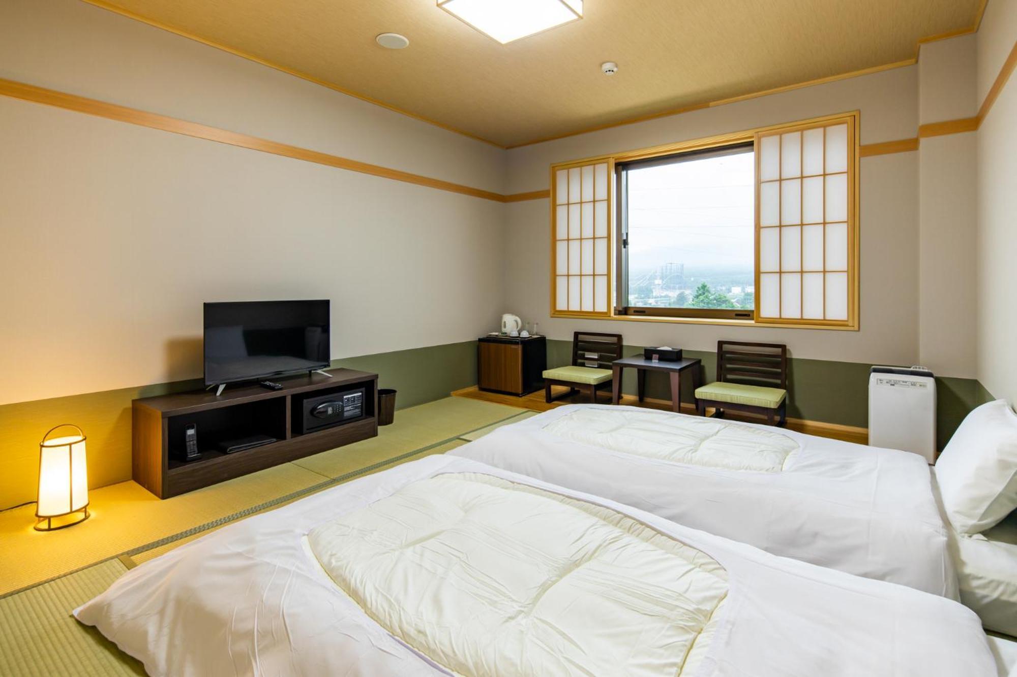 Fujikawaguchiko Resort Hotel מראה חיצוני תמונה